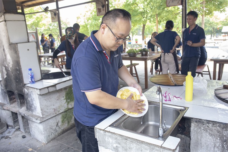 “六月蝶变 再创佳绩”国林地板6月拓展PK会圆满成功